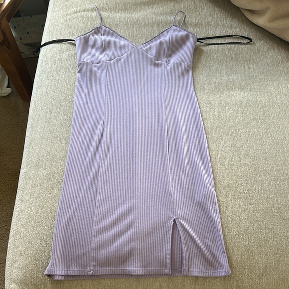 FOREVER 21 DRESS 💜 - Picture 5 of 5